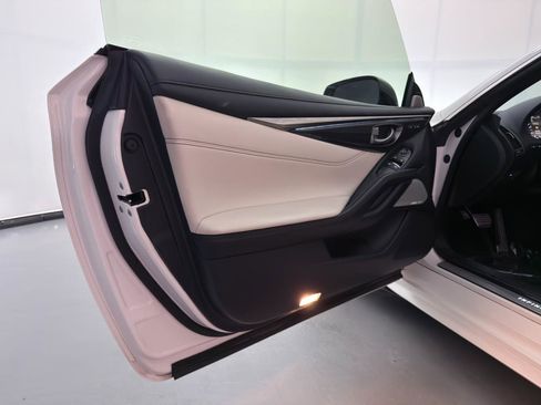 Used 2020 INFINITI Q60 Red Sport 400 w/ Carbon Fiber Package image 17