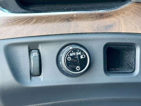 Used 2016 Cadillac Escalade Luxury RWD image 37