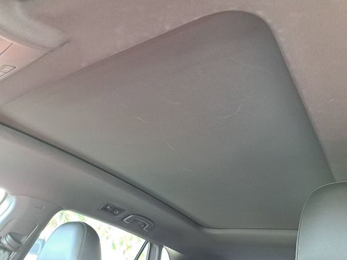 Used 2020 Volkswagen Atlas Cross Sport SEL Premium R-Line image 19