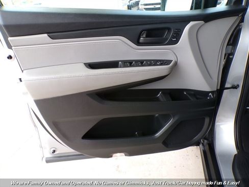 Used 2018 Honda Odyssey EX-L image 9