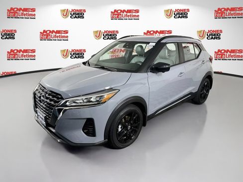 Certified 2023 Nissan Kicks SR w/ SR Premium Package FWD image 12