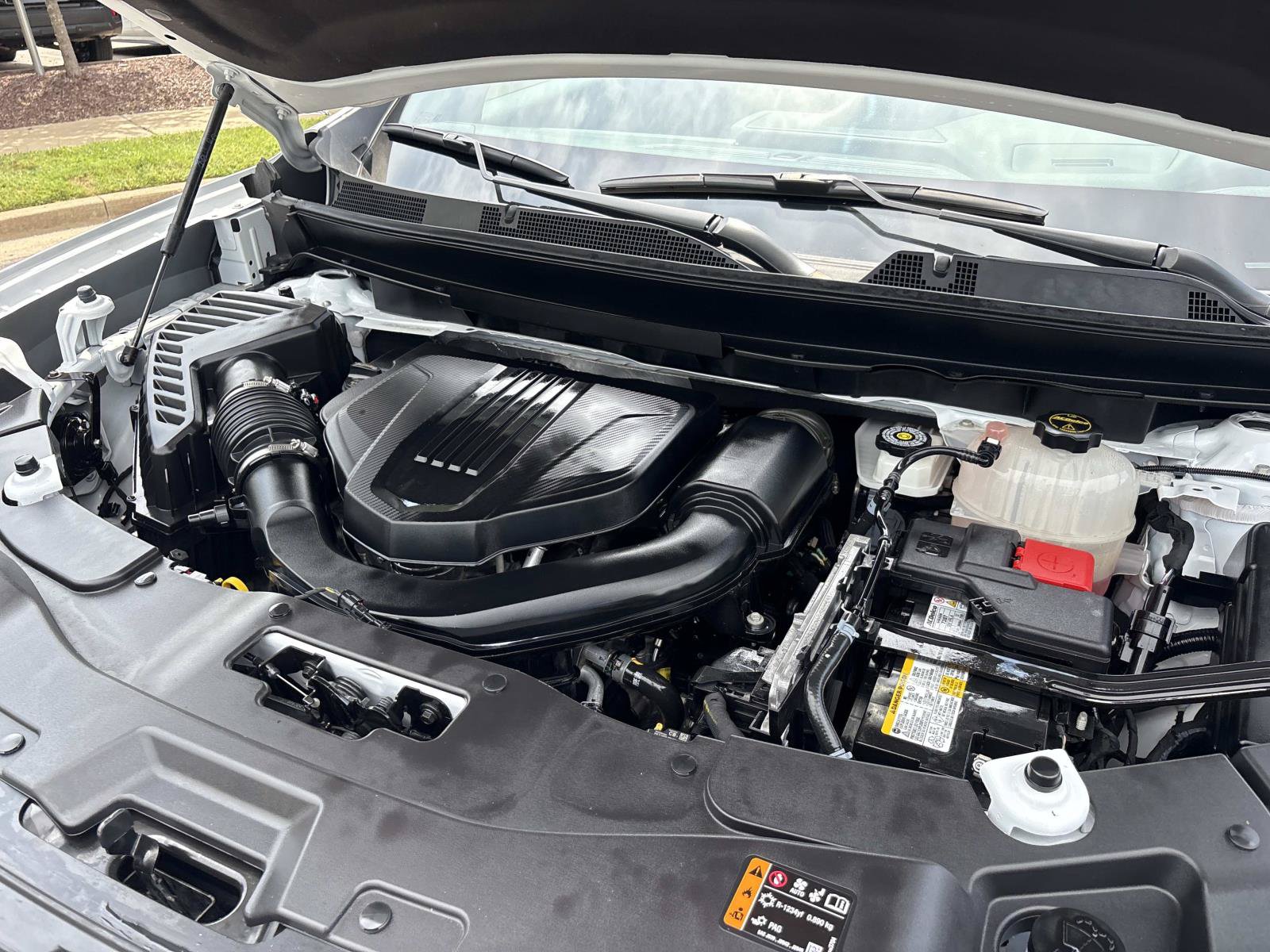 Used 2026 GMC Acadia Elevation w/ Elevation Premium Package FWD image 35