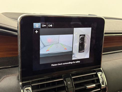 Used 2019 Lincoln Navigator Reserve image 27