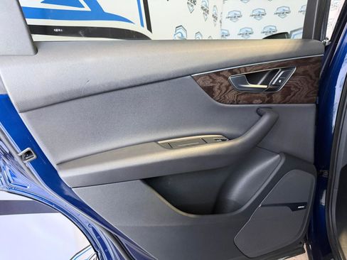 Used 2020 Audi Q7 3.0T Premium Plus w/ Premium Plus Package image 18