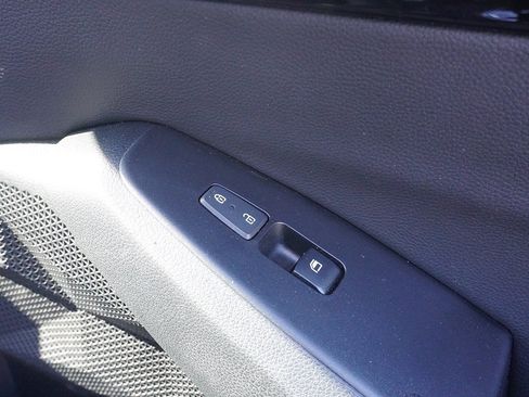 Used 2023 Kia Seltos S image 40