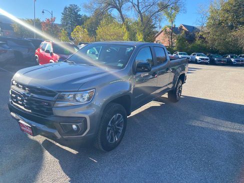 Used 2021 Chevrolet Colorado Z71 image 3
