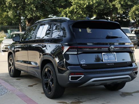 Certified 2025 Volkswagen Taos SEL AWD/4WD image 6