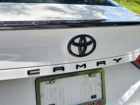 Used 2023 Toyota Camry SE w/ Convenience Package FWD image 4