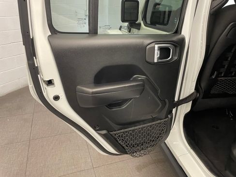 Used 2021 Jeep Wrangler Unlimited Rubicon 4xe w/ Steel Bumper Group AWD/4WD image 27