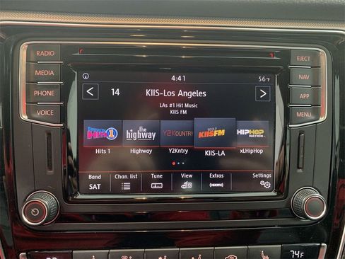 Used 2018 Volkswagen Passat 2.0T SE image 14