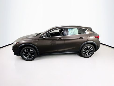Used 2019 INFINITI QX30 Premium w/ Navigation Package image 8