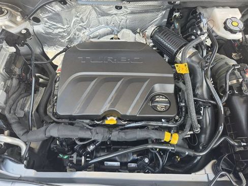 Used 2025 Chevrolet Trax RS w/ Driver Confidence Package FWD image 24