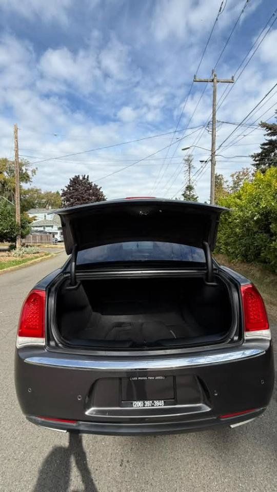 Used 2016 Chrysler 300 Limited RWD image 14