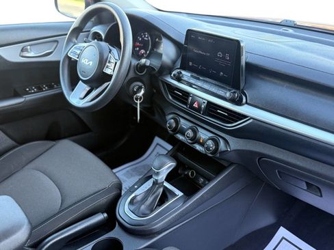 Used 2022 Kia Forte LXS image 8