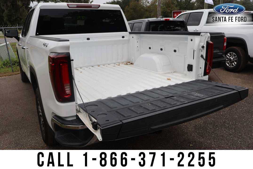 Used 2025 GMC Sierra 1500 SLT AWD/4WD image 11