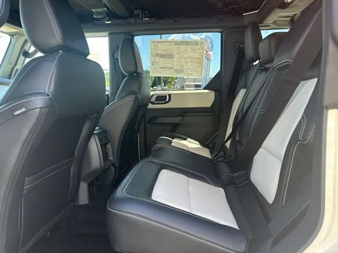 New 2026 Ford Bronco Outer Banks w/ Sasquatch Package AWD/4WD image 22