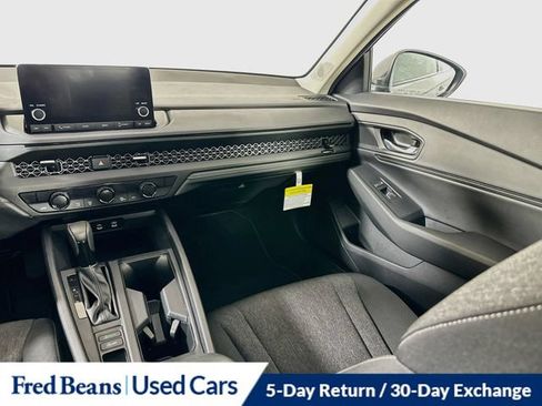 Used 2025 Honda Accord SE image 28