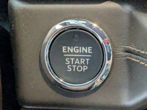 Used 2024 Ford Expedition King Ranch image 18