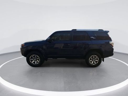Used 2018 Toyota 4Runner TRD Off-Road AWD/4WD image 5