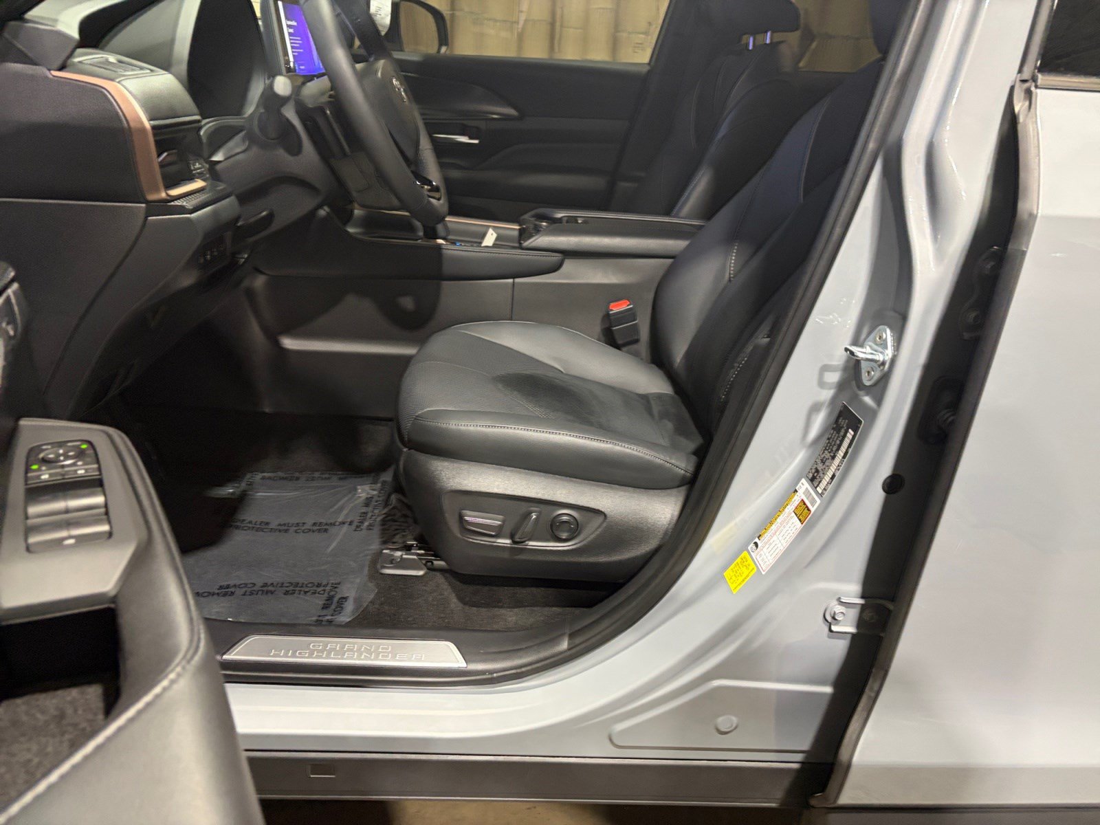 Certified 2026 Toyota Grand Highlander AWD Hybrid image 23