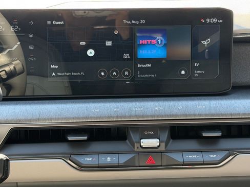Certified 2026 Kia EV9 Wind AWD/4WD image 21
