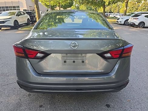 Used 2022 Nissan Altima 2.5 SV FWD image 6