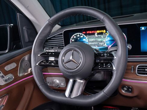 Certified 2026 Mercedes-Benz GLS 450 450 4MATIC® SUV image 21