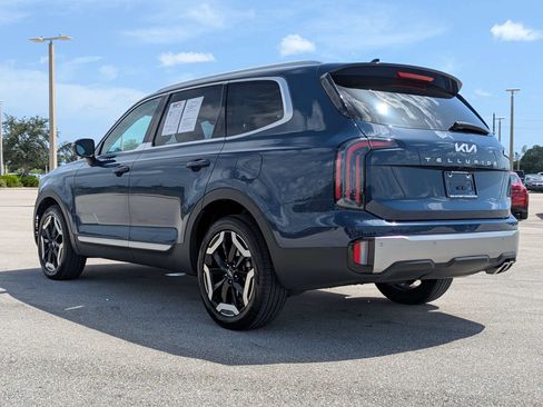 Used 2025 Kia Telluride EX w/ EX Captain's Chair Package AWD/4WD image 7