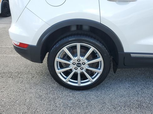 Used 2019 Lincoln MKC Reserve image 7