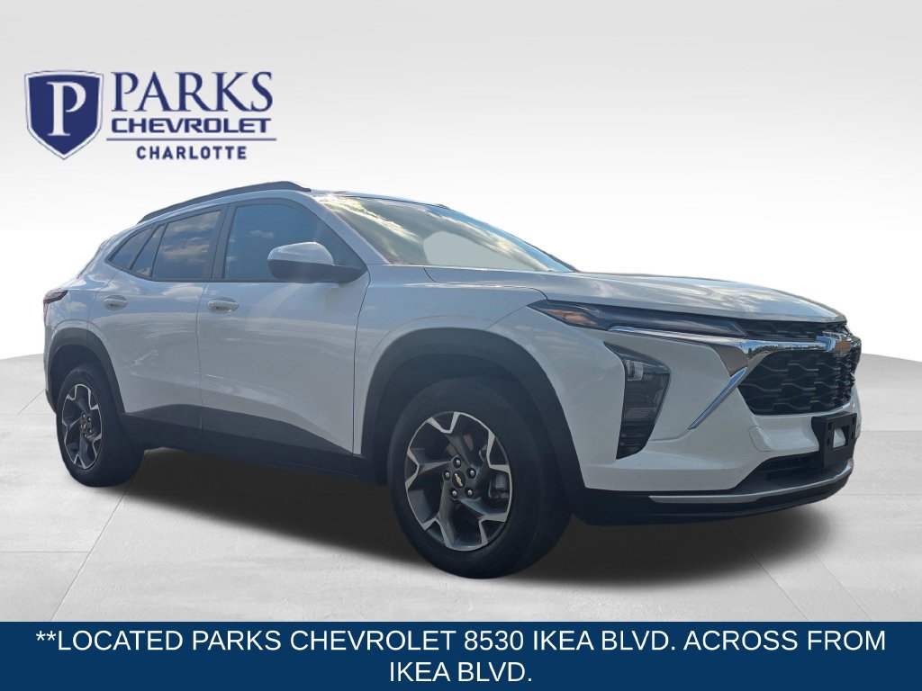 Used 2025 Chevrolet Trax LT w/ LT Convenience Package FWD image 1