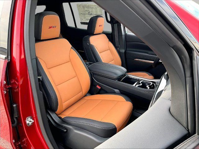 New 2027 Chevrolet Traverse Z71 w/ Driver Confidence Package AWD/4WD image 30