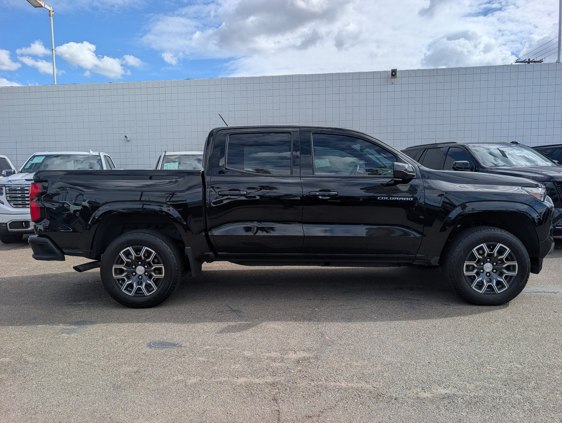Used 2024 Chevrolet Colorado LT w/ LT Convenience Package III RWD image 7