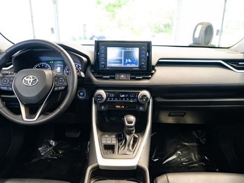 Used 2021 Toyota RAV4 XLE Premium AWD/4WD image 9