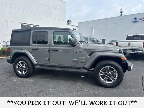 Used 2021 Jeep Wrangler Unlimited Sahara AWD/4WD image 3
