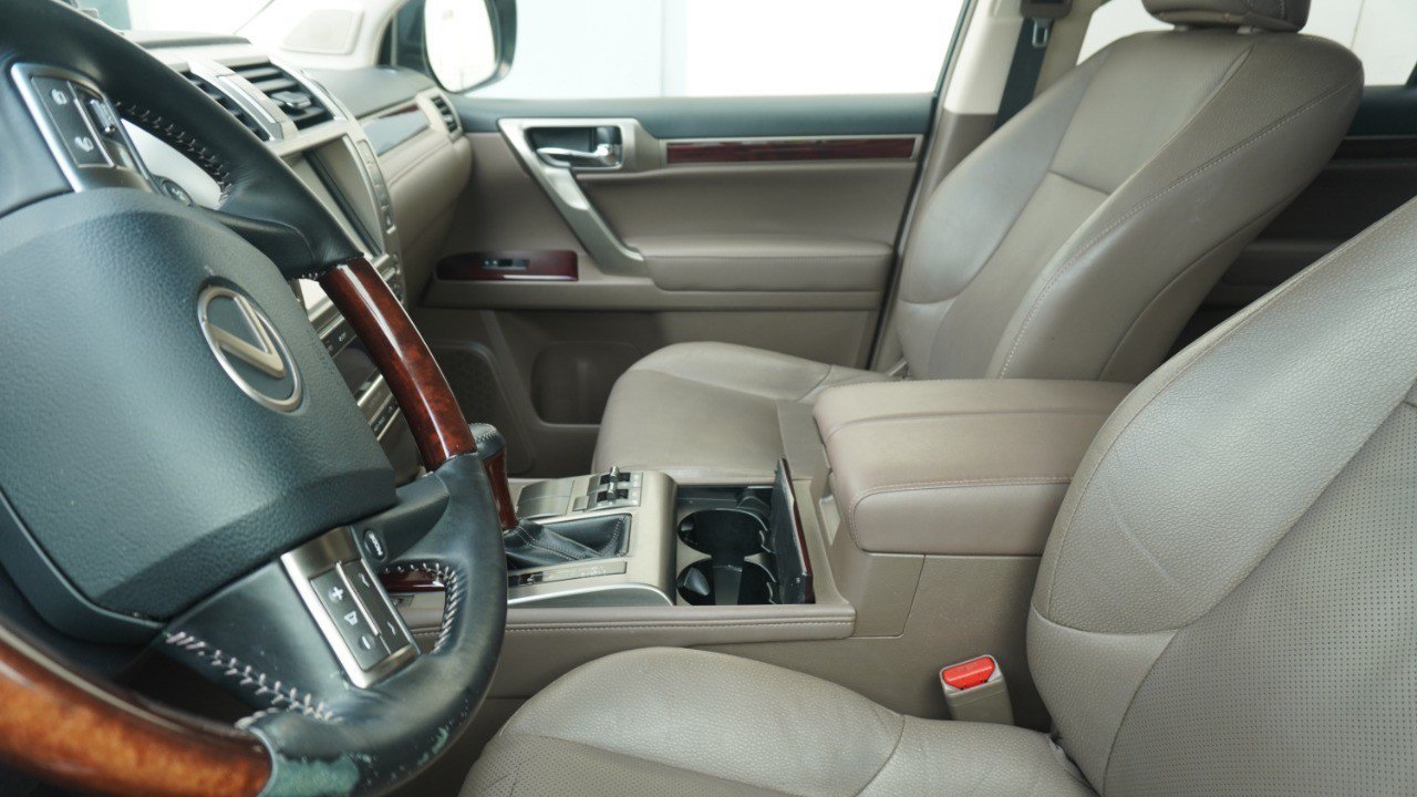 Used 2017 Lexus GX 460 Premium AWD/4WD image 9