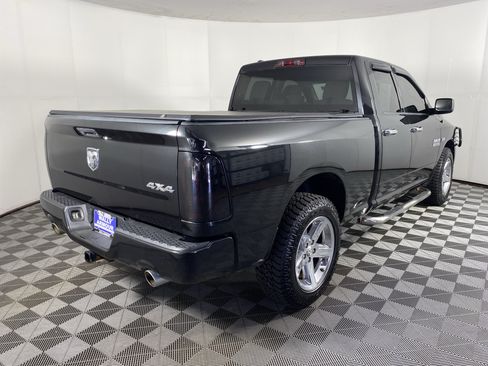 Used 2017 RAM 1500 Express AWD/4WD image 5