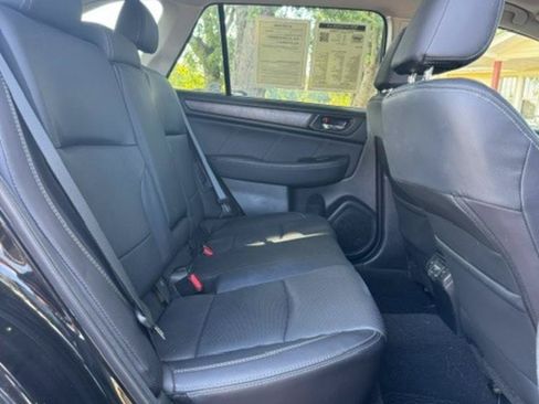 Used 2018 Subaru Outback 2.5i Limited AWD/4WD image 14