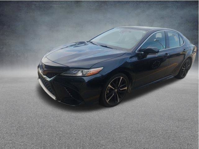 Used 2018 Toyota Camry XSE FWD image 4