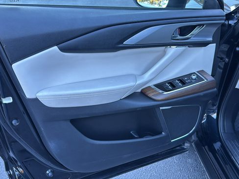Used 2023 MAZDA CX-9 Signature image 10