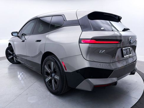 Used 2023 BMW iX xDrive50 w/ Sport Package image 2