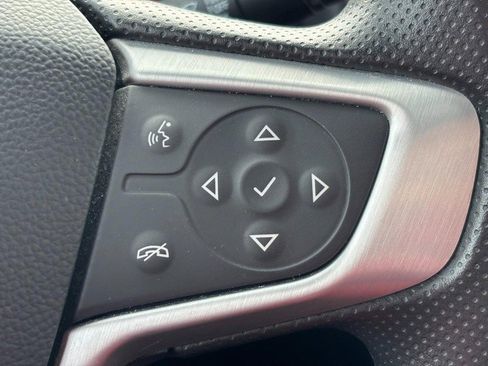 Certified 2023 GMC Acadia SLE w/ Driver Convenience Package image 21