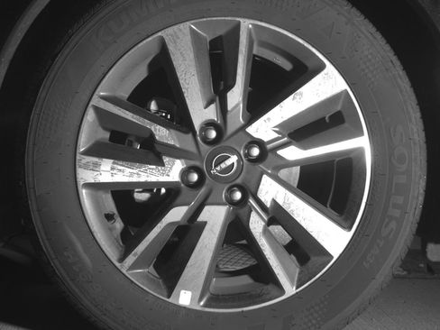 Used 2025 Nissan Versa SV FWD image 12