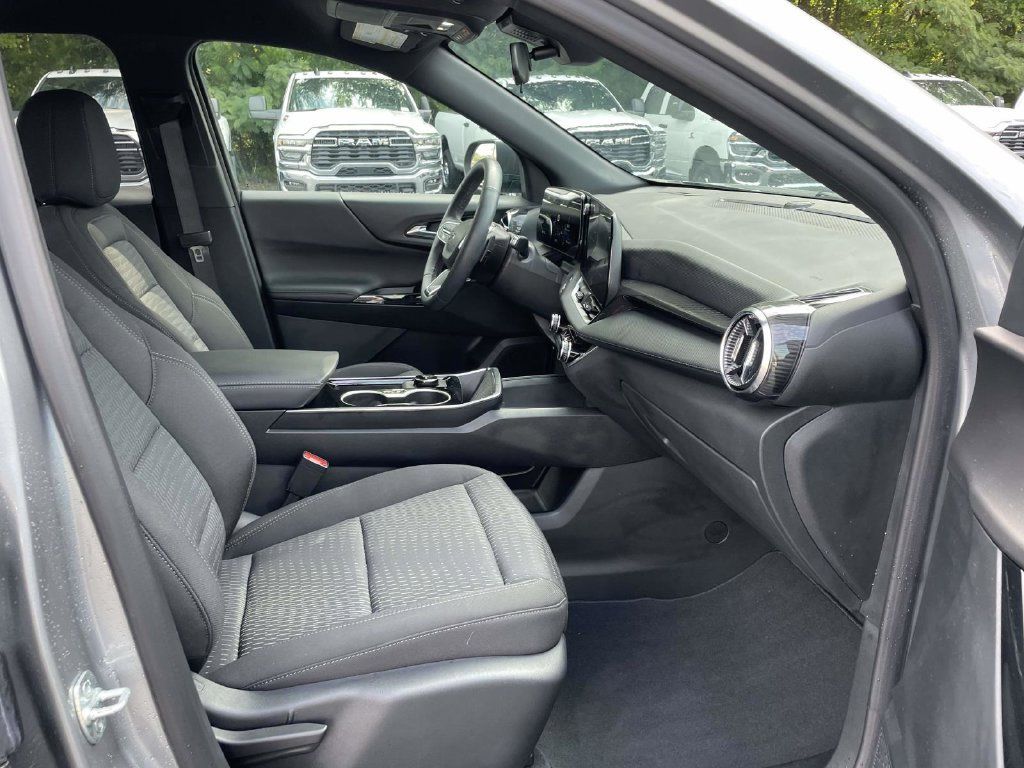 Used 2026 Chevrolet Equinox LT w/ Midnight Edition FWD image 15