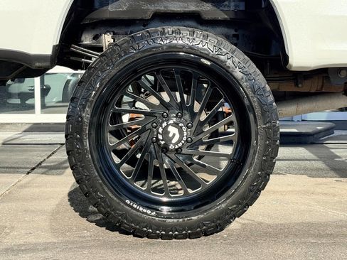 Used 2021 Ford F250 Platinum w/ FX4 Off-Road Package image 13