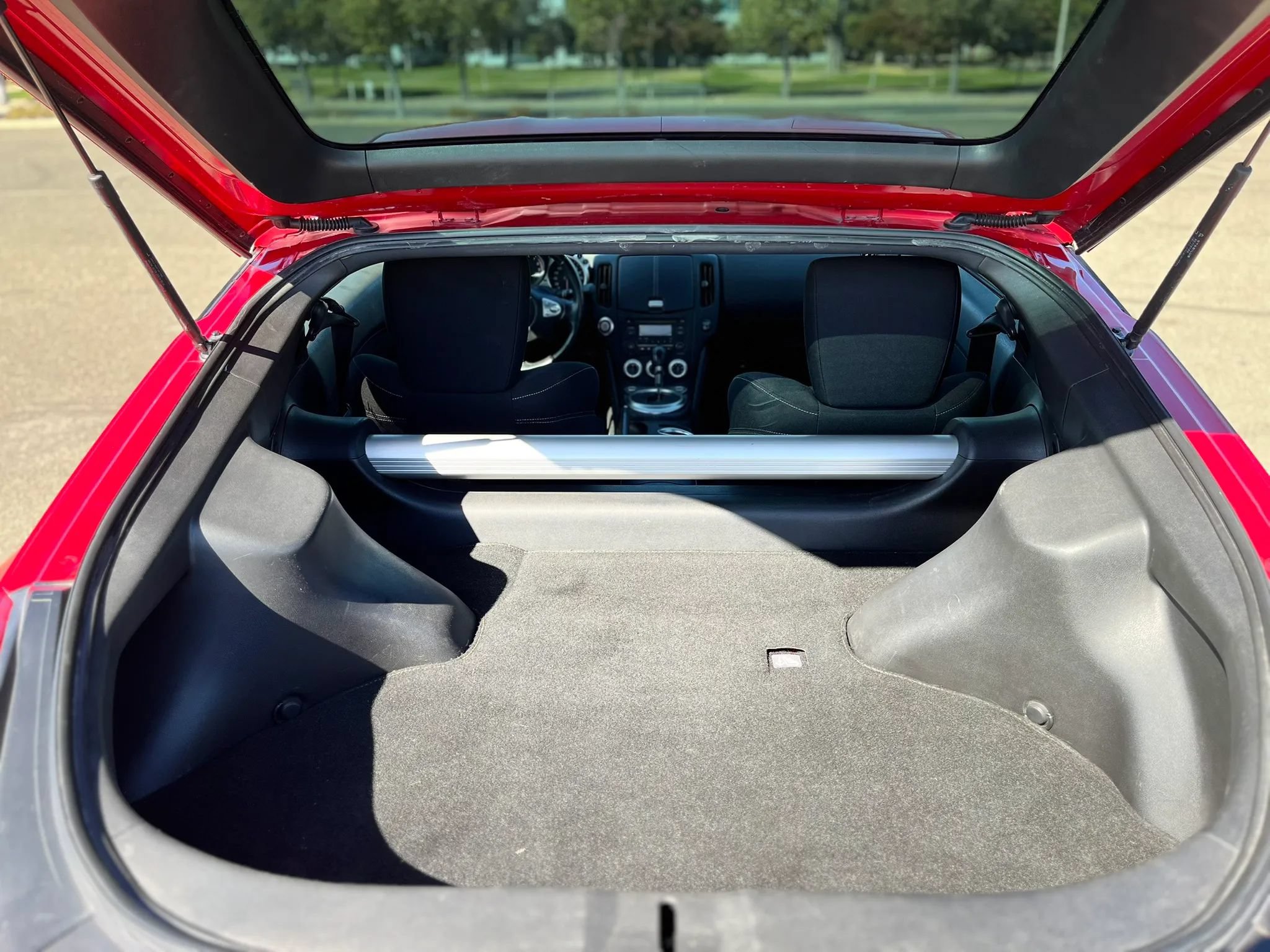 Used 2015 Nissan 370Z Coupe RWD image 15