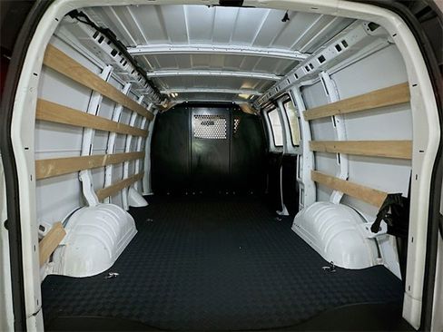 Used 2024 Chevrolet Express 2500 w/ Driver Convenience Package image 19