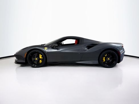 Certified 2022 Ferrari F8 Tributo RWD image 4