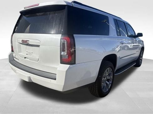 Used 2018 GMC Yukon XL SLT w/ Open Road Package image 7