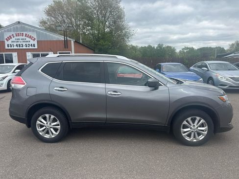 Used 2016 Nissan Rogue SV AWD/4WD image 4