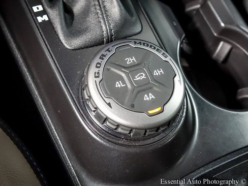 Used 2024 Ford Bronco Wildtrak image 19